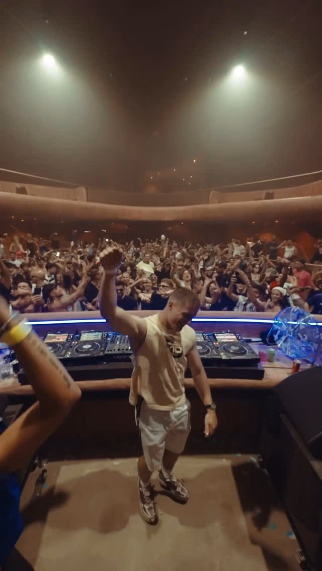 HUMAN ERROR - photo 10